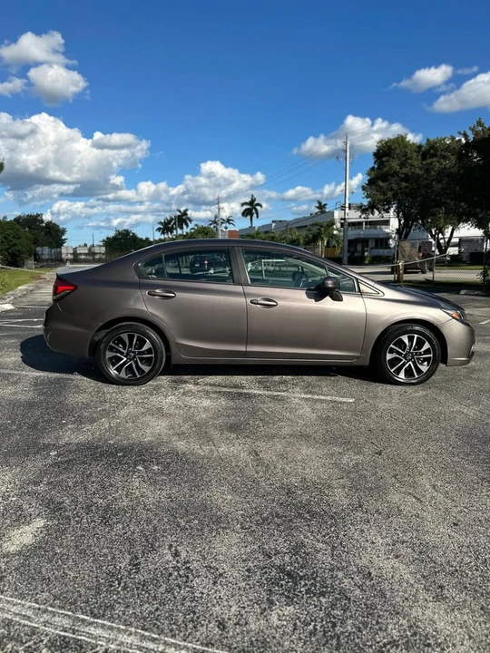 2015 Honda Civic 9th Gen - Image 3 of 5