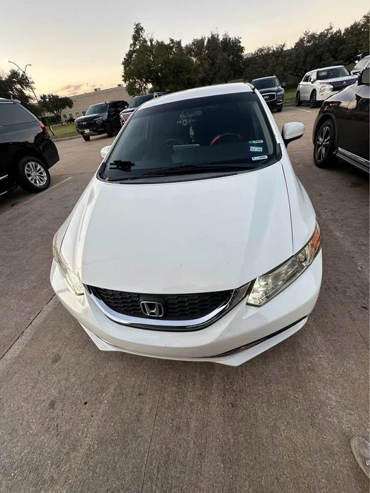 2015 Honda Civic 9th Gen - Image 3 of 9