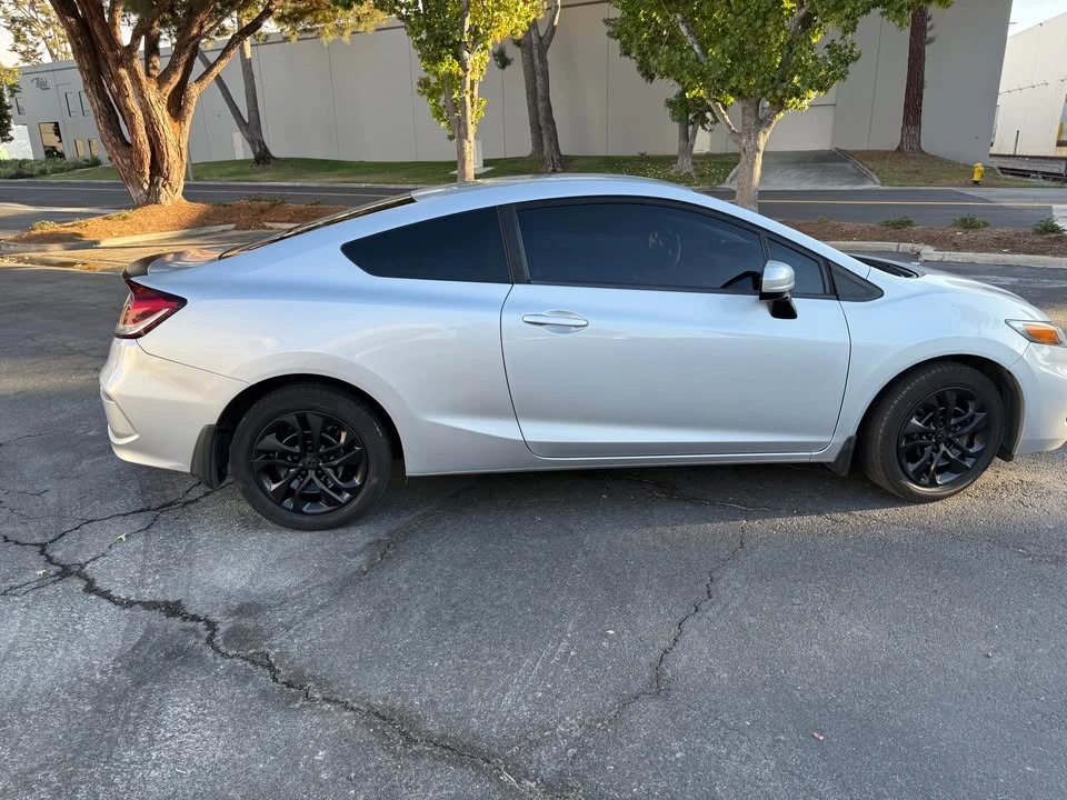 2015 Honda Civic 9th Gen - Image 3 of 16