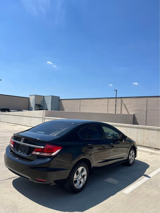 2015 Honda Civic 9th Gen - Image 4 of 7