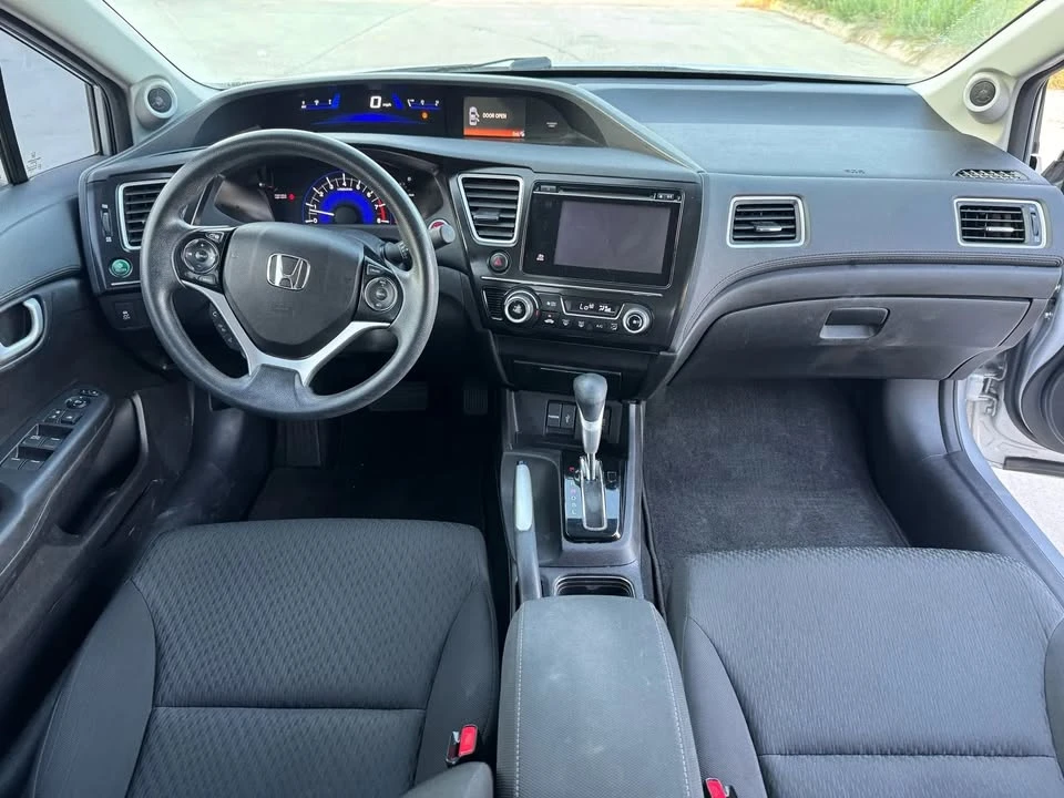 2015 Honda Civic 9th Gen - Image 6 of 12