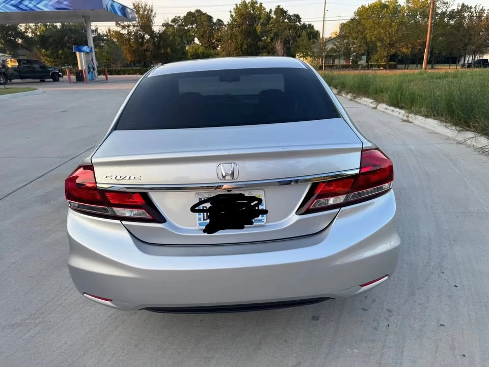 2015 Honda Civic 9th Gen - Image 12 of 12