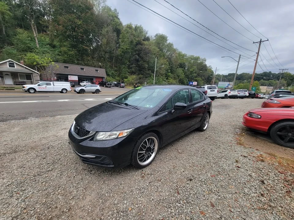 2015 Honda Civic 9th Gen - Image 2 of 9
