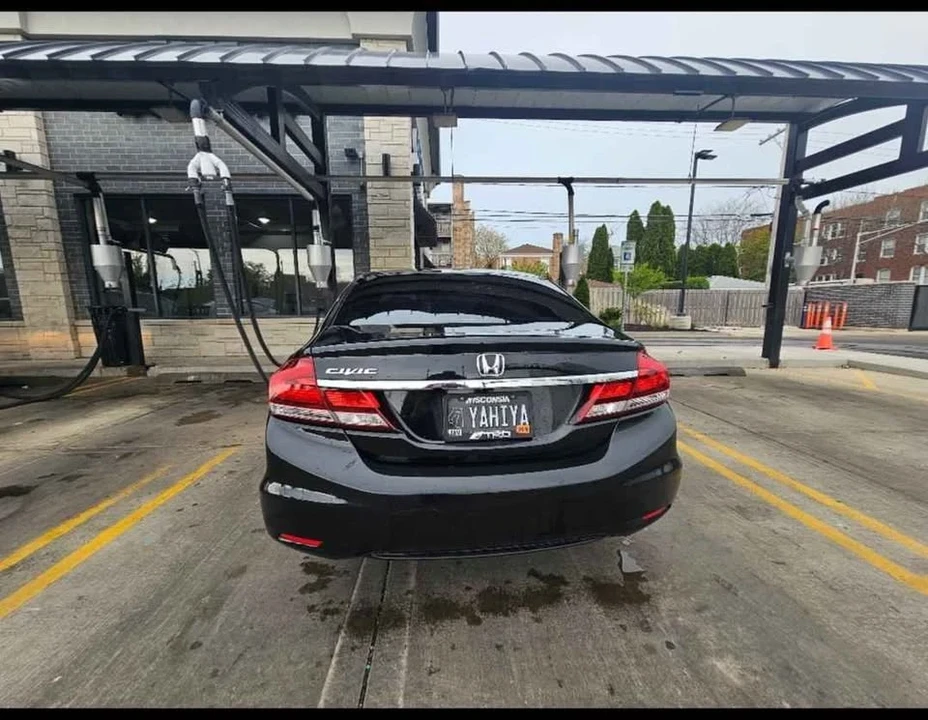 2015 Honda Civic 9th Gen - Image 6 of 8