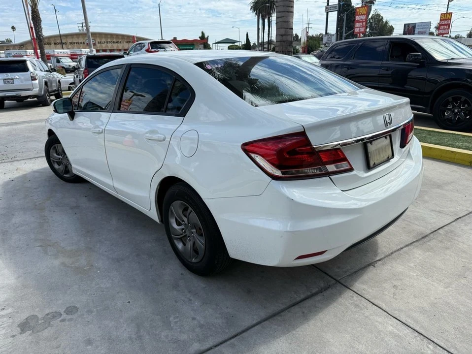 2015 Honda Civic 9th Gen - Image 4 of 11