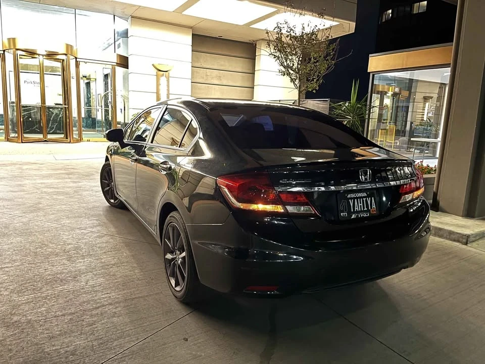 2015 Honda Civic 9th Gen - Image 3 of 8