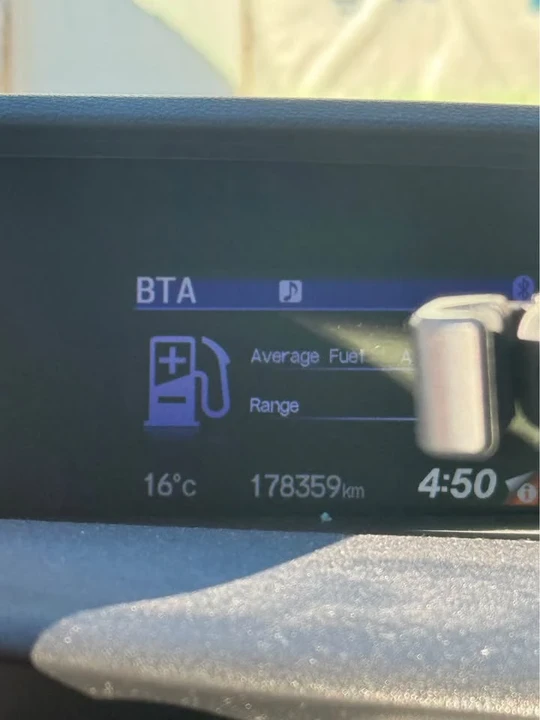 2015 Honda Civic 9th Gen - Image 2 of 9