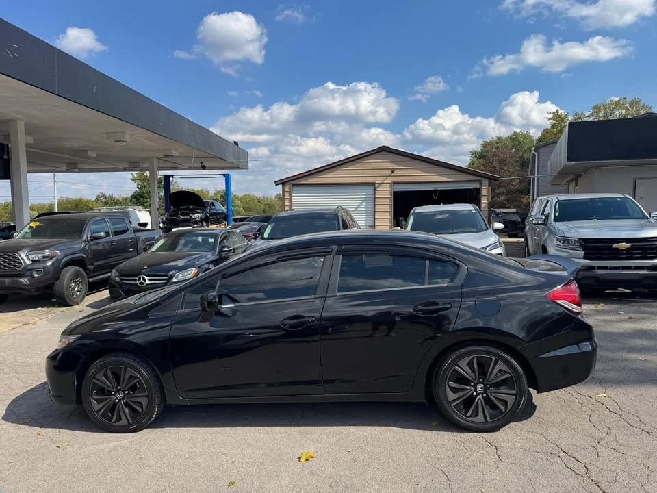 2015 Honda Civic 9th Gen - Image 3 of 10