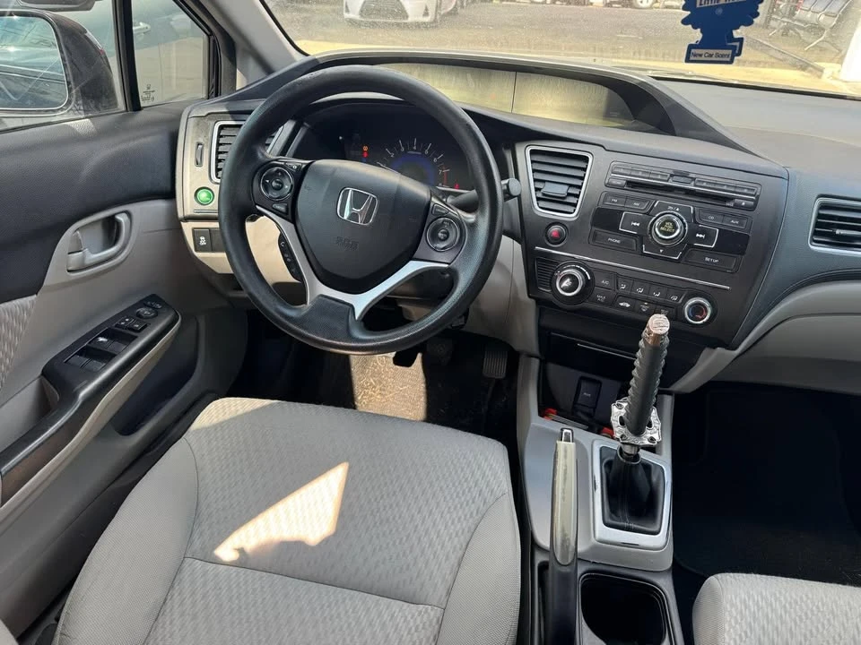 2015 Honda Civic 9th Gen - Image 8 of 10