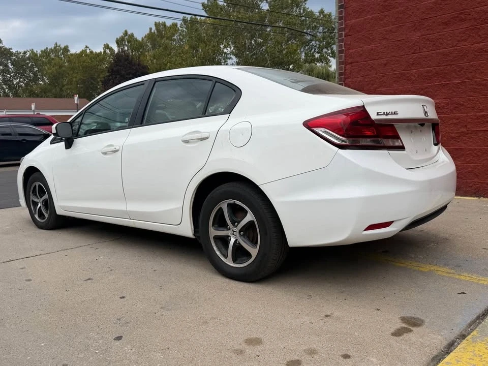 2015 Honda Civic 9th Gen - Image 4 of 7