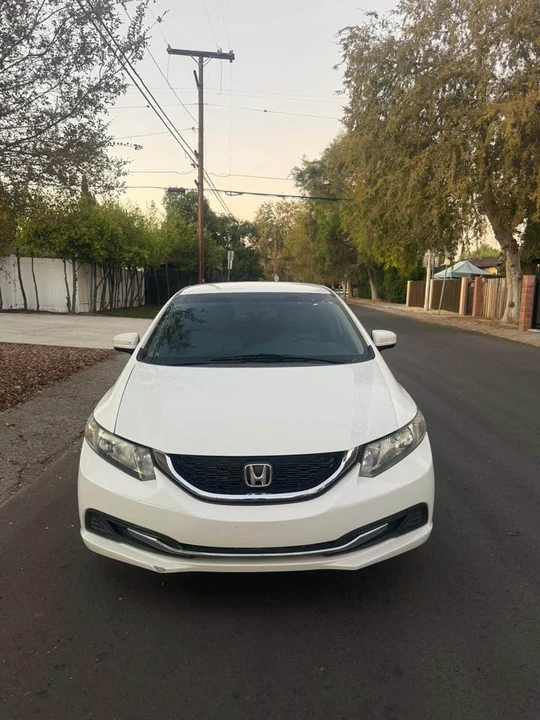 2015 Honda Civic 9th Gen - Image 2 of 5
