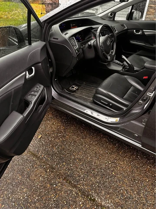 2015 Honda Civic 9th Gen - Image 6 of 8
