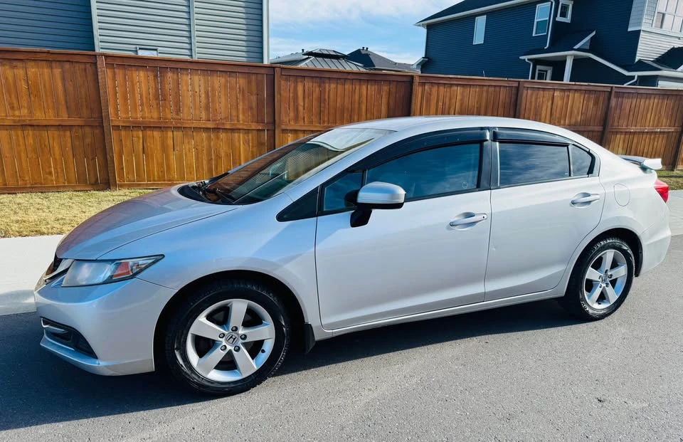 2015 Honda Civic 9th Gen - Image 7 of 16