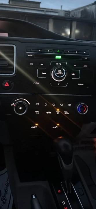 2015 Honda Civic 9th Gen - Image 8 of 9
