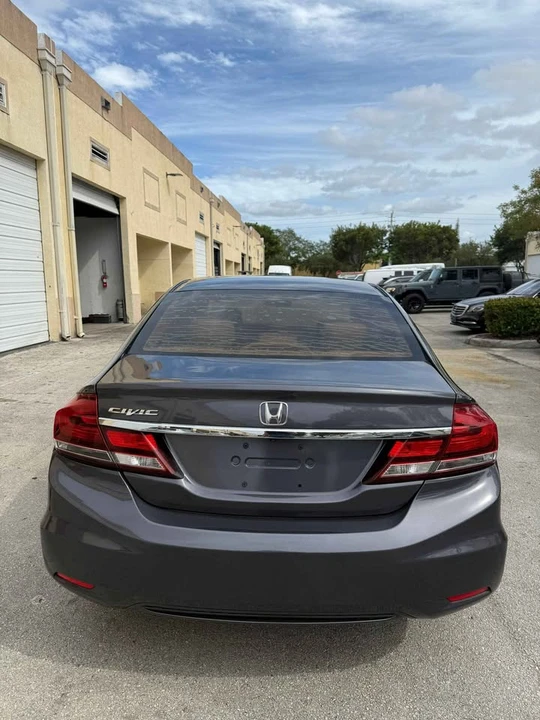 2015 Honda Civic 9th Gen - Image 5 of 6
