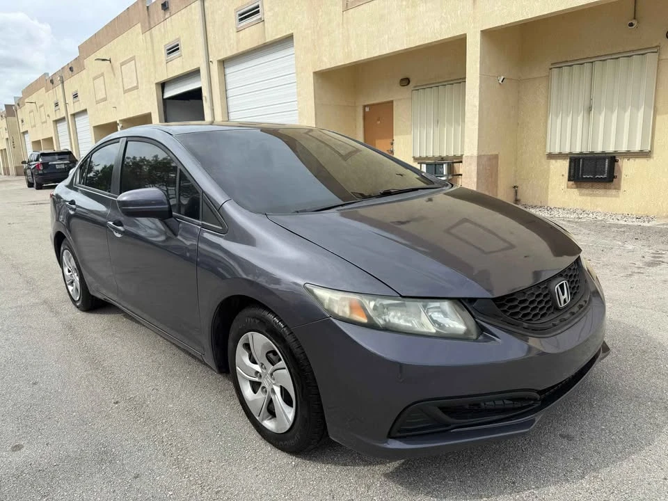 2015 Honda Civic 9th Gen - Image 2 of 6