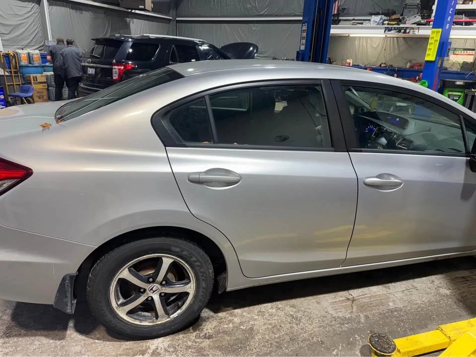 2015 Honda Civic 9th Gen - Image 3 of 9