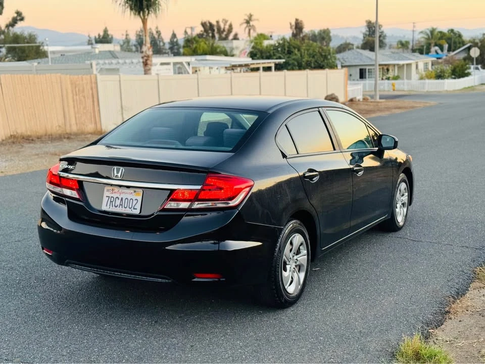 2015 Honda Civic 9th Gen - Image 6 of 10