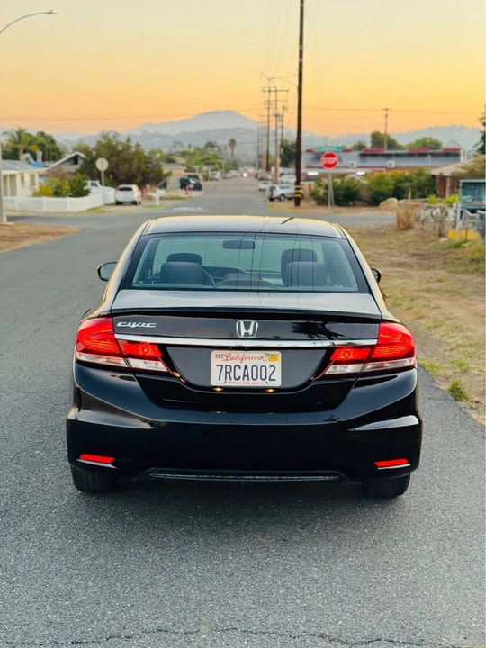 2015 Honda Civic 9th Gen - Image 5 of 10