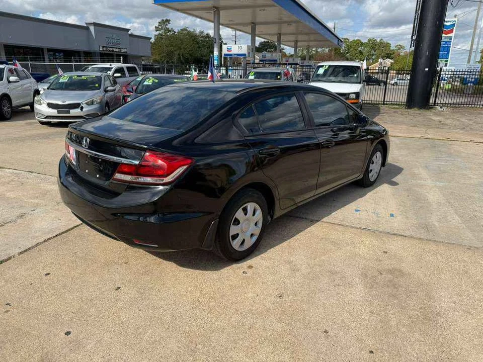 2015 Honda Civic 9th Gen - Image 2 of 3