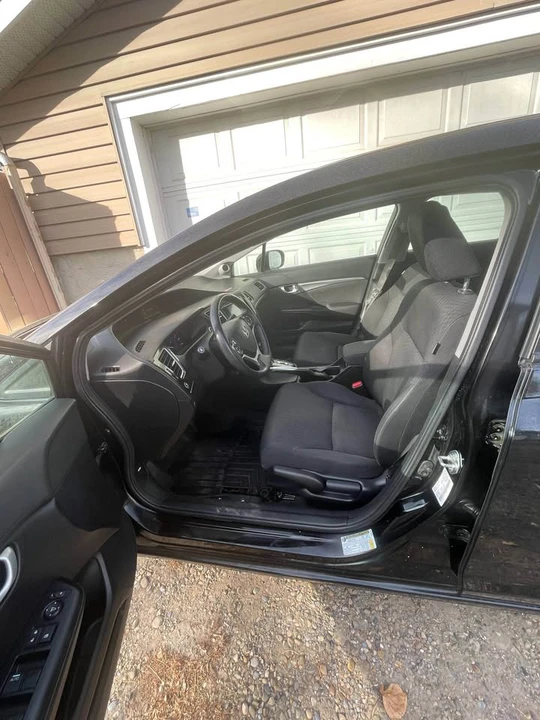 2015 Honda Civic 9th Gen - Image 6 of 11
