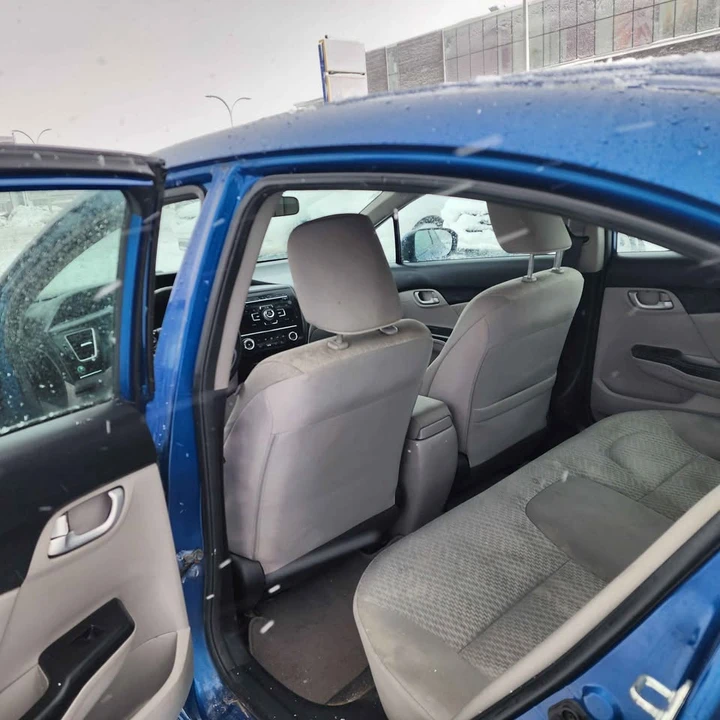 2015 Honda Civic 9th Gen - Image 9 of 14
