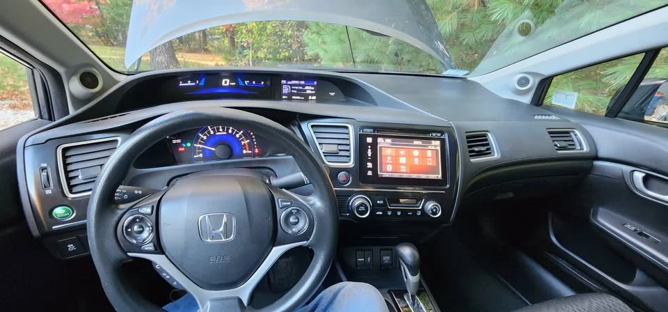 2015 Honda Civic 9th Gen - Image 6 of 14