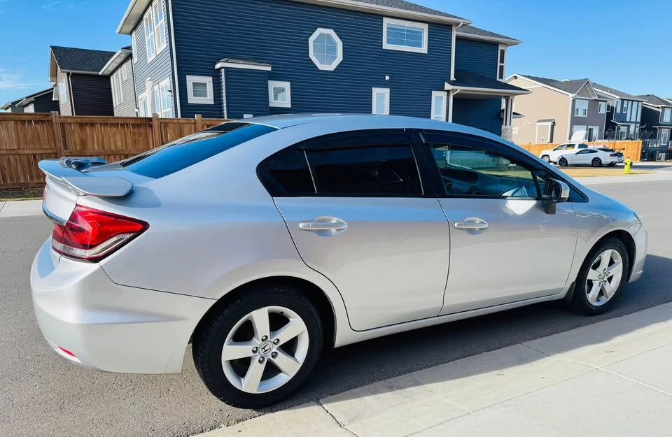 2015 Honda Civic 9th Gen - Image 4 of 17