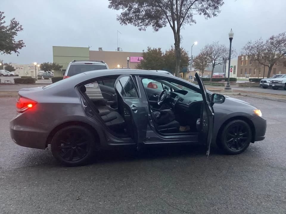 2015 Honda Civic 9th Gen - Image 4 of 9