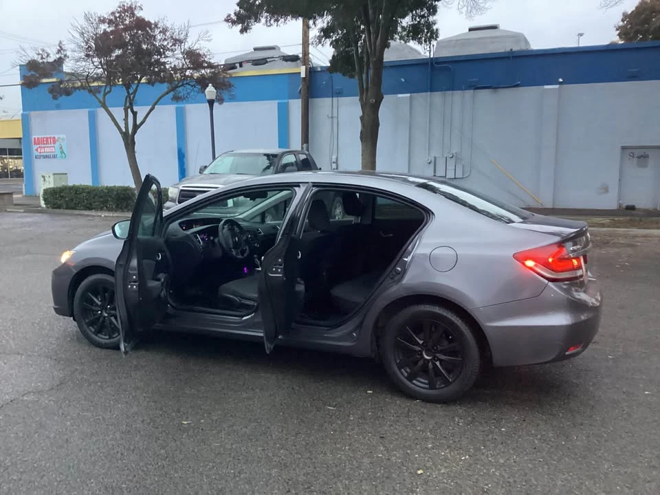2015 Honda Civic 9th Gen - Image 3 of 9