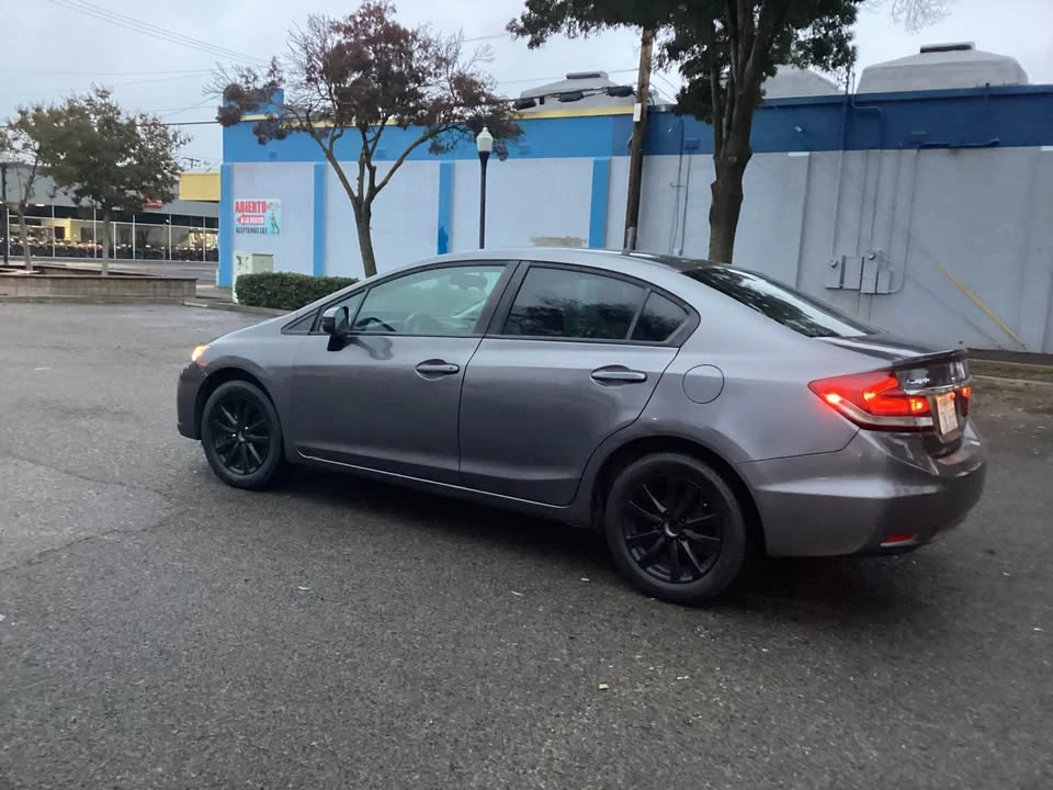 2015 Honda Civic 9th Gen - Image 7 of 9