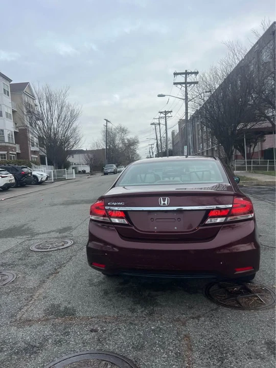 2015 Honda Civic 9th Gen - Image 6 of 12