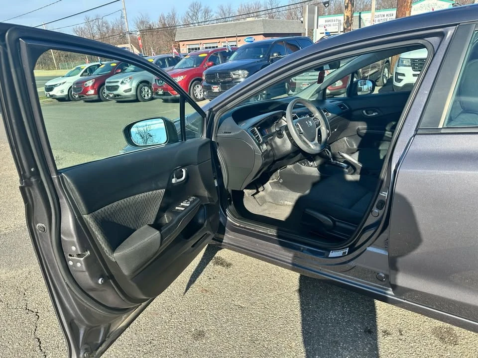 2015 Honda Civic 9th Gen - Image 10 of 17