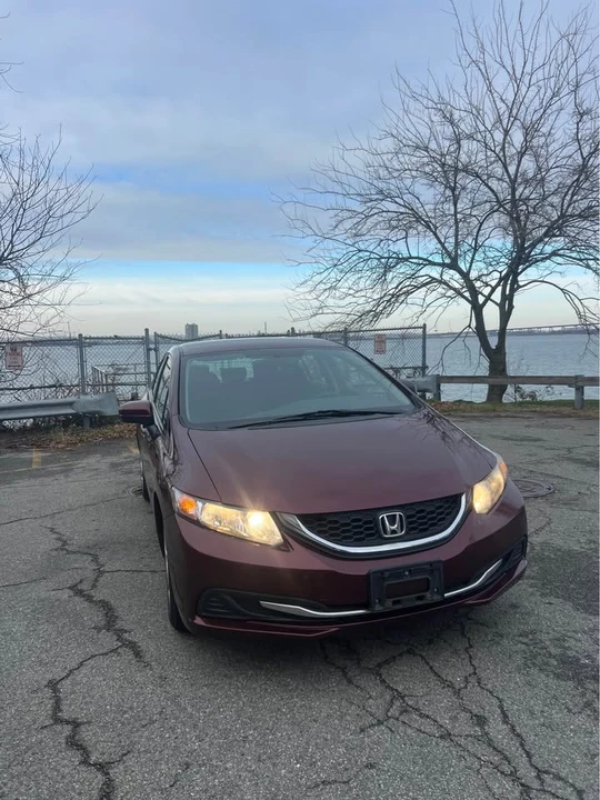 2015 Honda Civic 9th Gen - Image 3 of 12