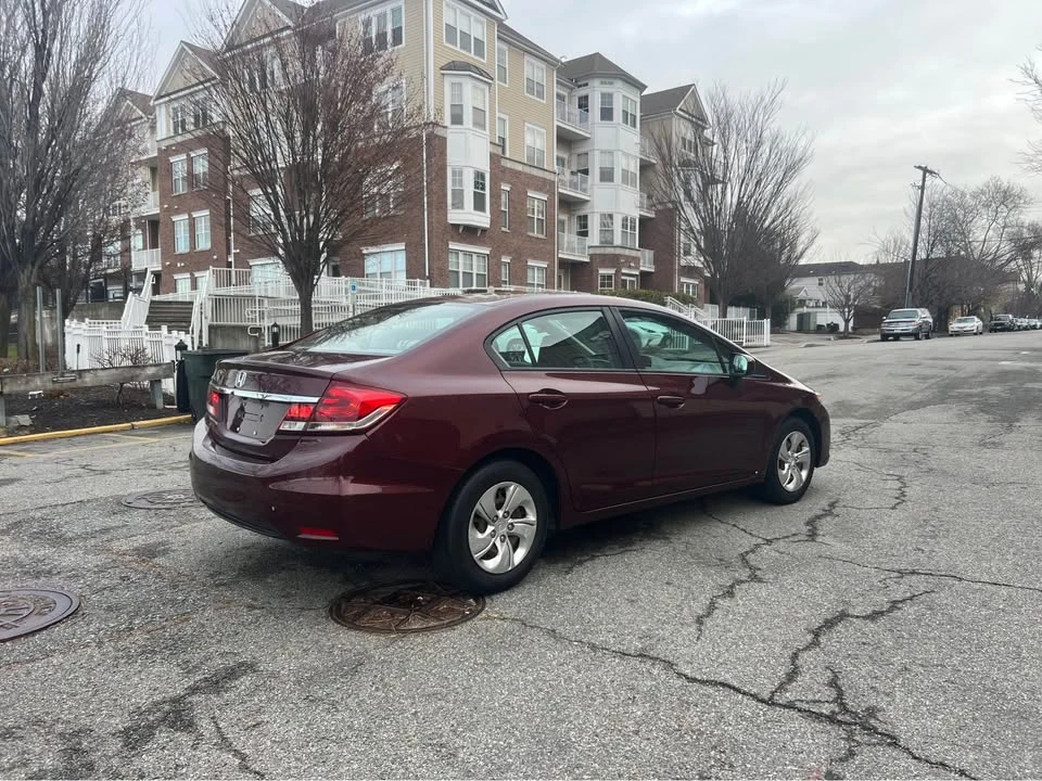 2015 Honda Civic 9th Gen - Image 5 of 12