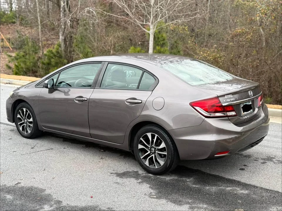 2015 Honda Civic 9th Gen - Image 10 of 14