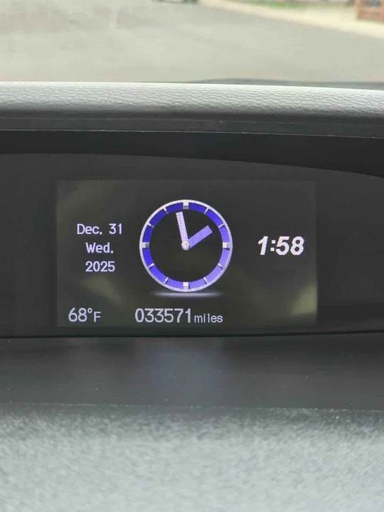 2015 Honda Civic 9th Gen - Image 7 of 11