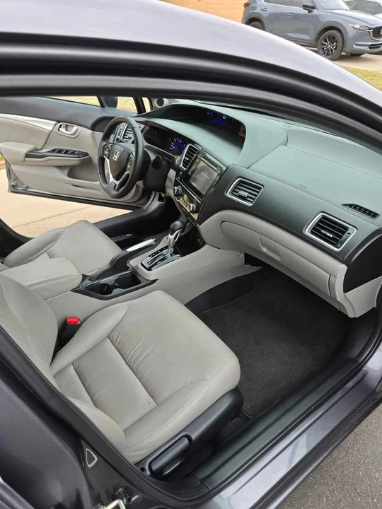 2015 Honda Civic 9th Gen - Image 8 of 11