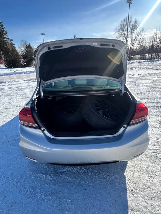 2015 Honda Civic 9th Gen - Image 5 of 16