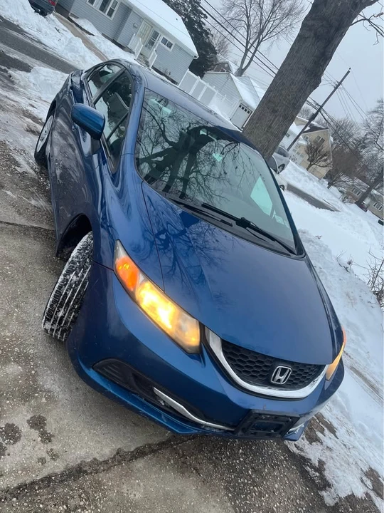 2015 Honda Civic 9th Gen - Image 3 of 9