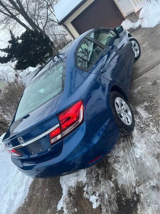 2015 Honda Civic 9th Gen - Image 4 of 9