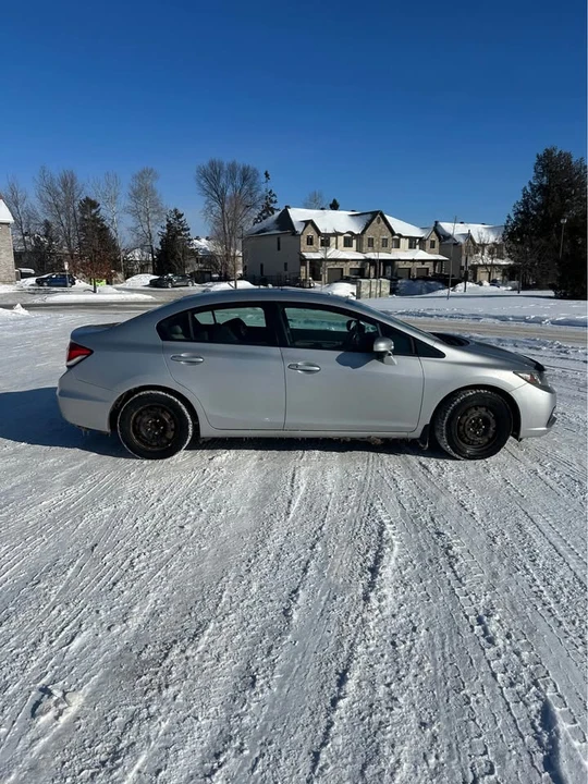 2015 Honda Civic 9th Gen - Image 4 of 16