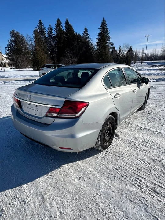2015 Honda Civic 9th Gen - Image 6 of 16