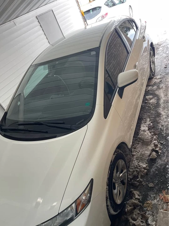 2015 Honda Civic 9th Gen - Image 2 of 10