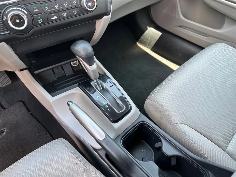2015 Honda Civic 9th Gen - Image 18 of 19