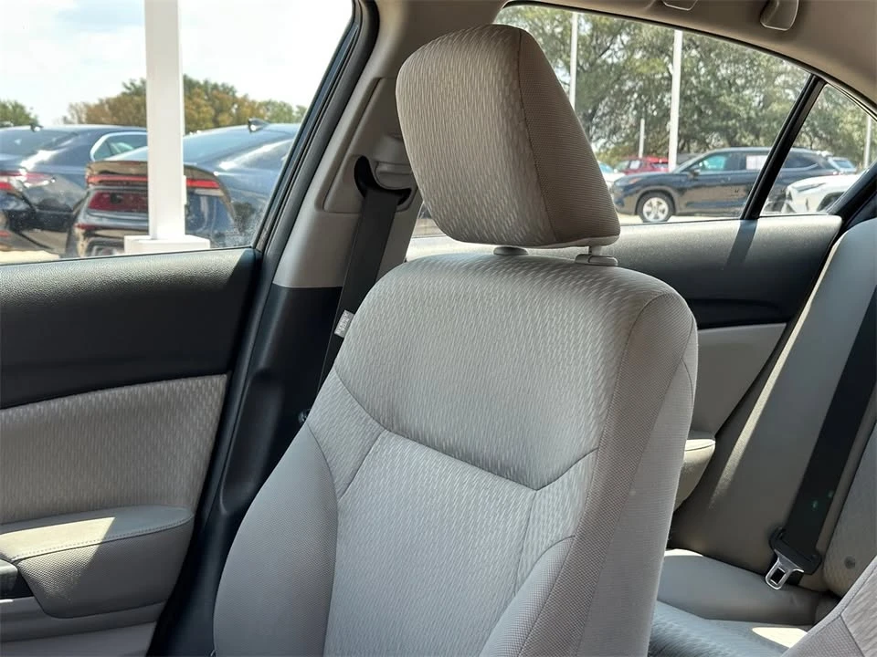 2015 Honda Civic 9th Gen - Image 10 of 19