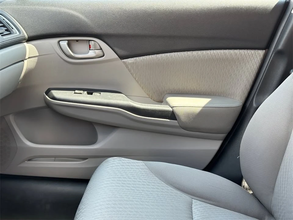 2015 Honda Civic 9th Gen - Image 8 of 19