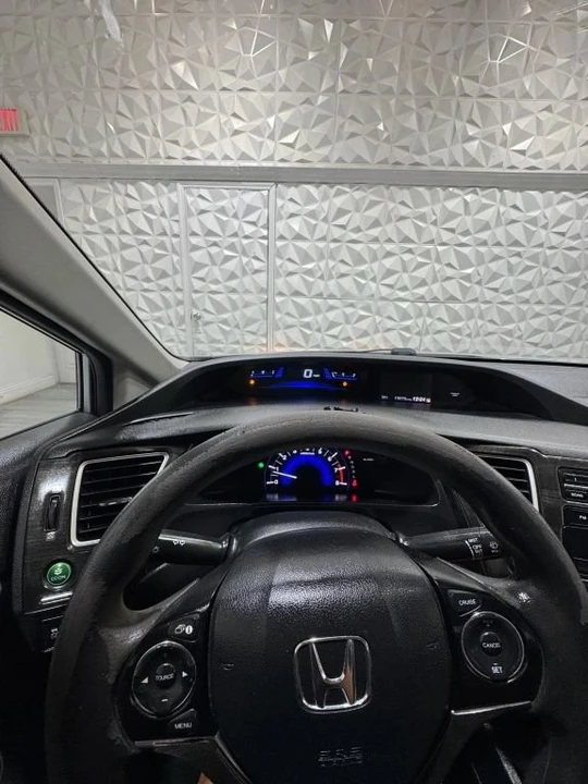 2015 Honda Civic 9th Gen - Image 5 of 11