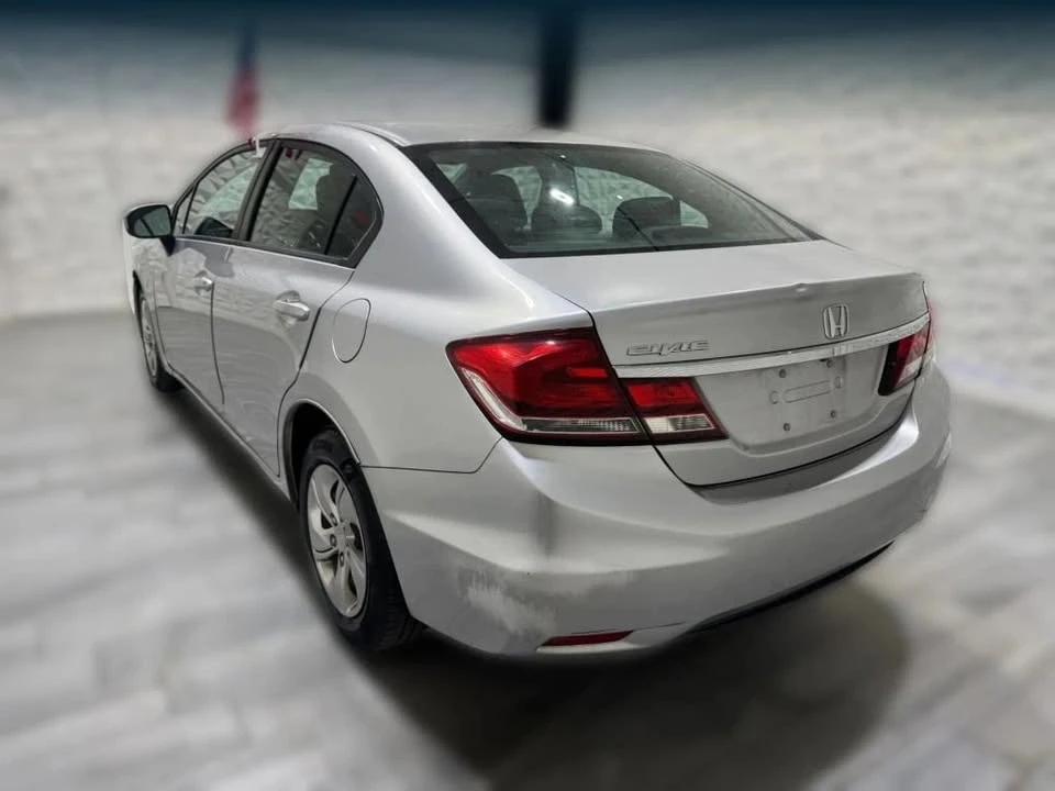 2015 Honda Civic 9th Gen - Image 3 of 11