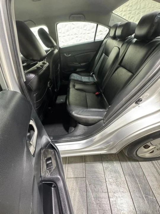 2015 Honda Civic 9th Gen - Image 9 of 11